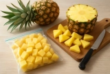 Zo vries je ananas in zonder ijskristallen en met maximale smaak